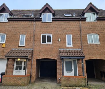 A 3 Bedroom Terraced - Photo 1