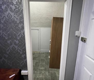 Room in a Shared House, London Road, SW16 - Photo 6