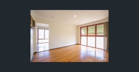 Spacious Family Home in Quiet Street Near Campbelltown CBD - Photo 5
