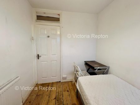 1 bedroom in a house share to rent - Photo 3