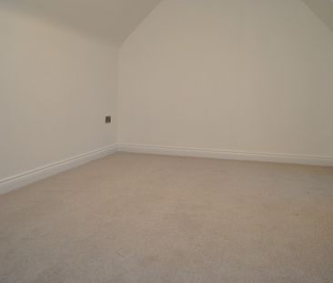 The Heights, Hutchinson Road, Newark, Notts, NG24 - Photo 6