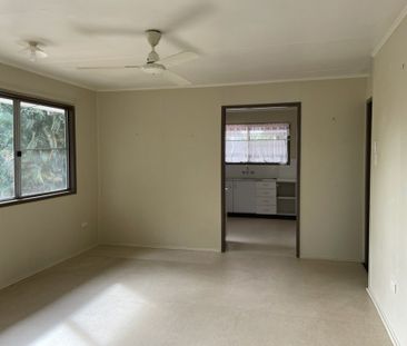 5 Bedroom Neat & Tidy Home - Photo 1