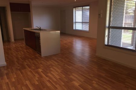 17 Yuruga Boulevard, Point Cook. - Photo 5