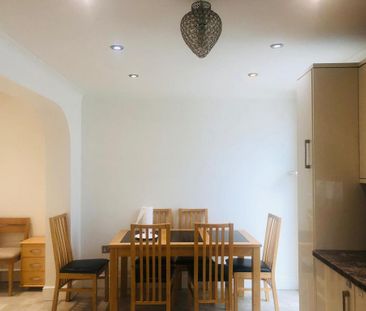 4 bedroom terraced house to rent - Photo 6