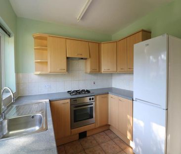 3 bedroom terraced house to rent - Photo 6