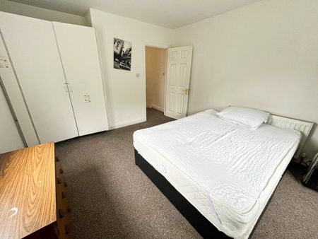 Abbey Street, Hull - Photo 3