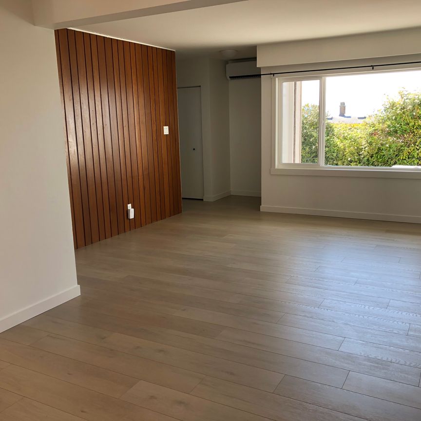 Two-Bedroom Pet-Friendly Townhouse (Powell River) - Photo 1