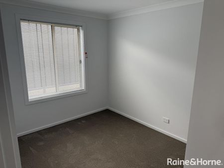 EARLY BIRD LISTING: New low maintenance home in quiet cul-de-sac - Photo 2