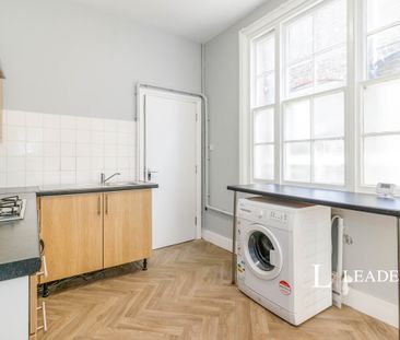 1 bedroom room to rent The Crescent - Photo 2