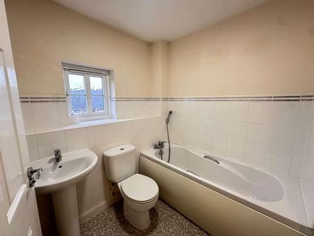 Harris Close, Frome, Somerset, BA11 - Photo 3