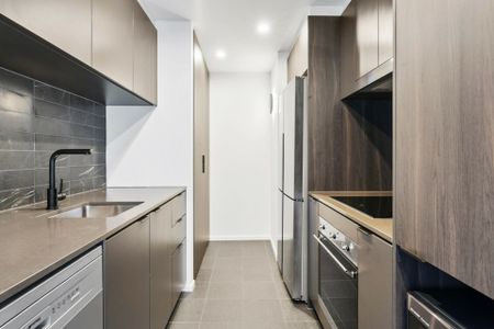 Grand Central Beauty - Photo 5