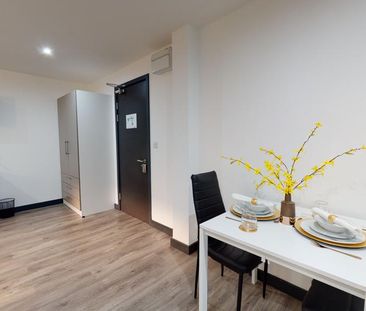 Studio to rent - Photo 1