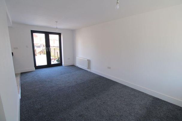 2 bedroom semi-detached house to rent - Photo 1