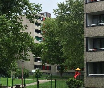 Da kommt man gern Heim: ansprechende 2-Zimmer-Wohnung mit Balkon! - Photo 1