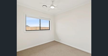 BRAND NEW 4-BEDROOM FAMILY HOME – MODERN LIVING IN REDBANK PLAINS! - Photo 4