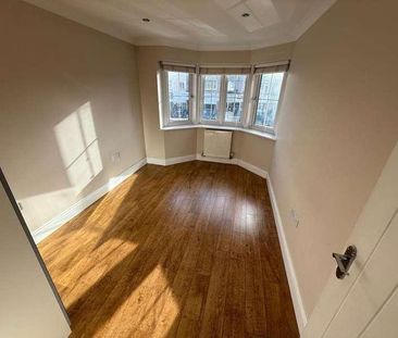 St. Marys Lane, Upminster, RM14 - Photo 2