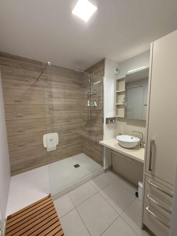 Location Appartement 2 pièces 53m² MALO LES BAINS 59240 - Photo 5