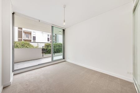 Stylish Two-Bedroom Apartment in Prime Rosebery Location - Photo 5