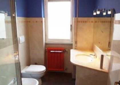 Attic-Cassia: 250mq. Top floor in addition to 250mq. of panoramic terraces. Spacious living, dining, 5 bedrooms, 3 baths, maid’s room, 3 panoramic terraces, parking, silent,. Located at begining of Cassia, near Schools. Ref 160