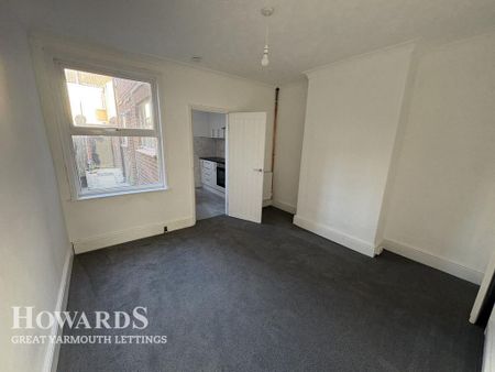 3 bedroom terraced house to rent - Photo 3