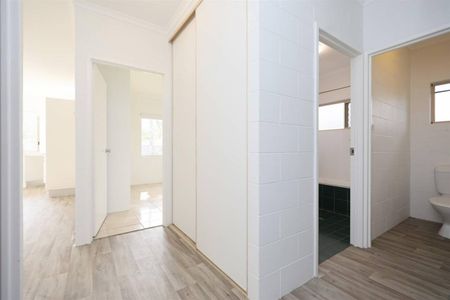 3 Bedroom Air Conditioned Home - Fully Fenced - Photo 3