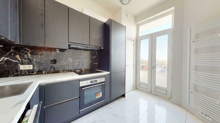 Flat for rent - Photo 2