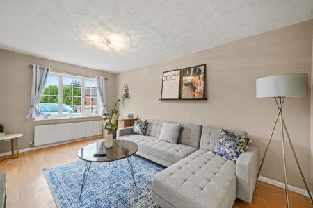 3 bedroom semi-detached house to rent - Photo 2