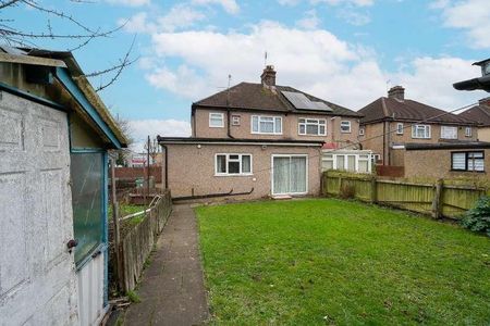 Southfield Avenue, Watford, Hertfordshire, WD24 - Photo 4