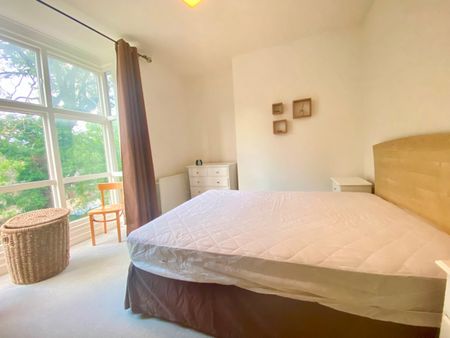 2 Bed Flat, Oakwood Lane, LS8 - Photo 2