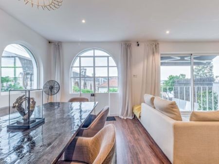 3 room luxury House for rent in Campolide, Portugal - Photo 4