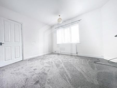 3 bedroom end of terrace house to rent - Photo 5