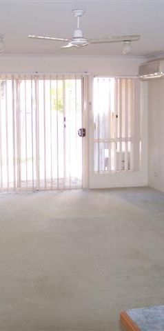 EASY LIVING STARTS HERE - COMFORT AND CONVENIENCE AT 84B BOLES STREET - Photo 1