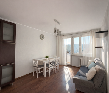 Mieszkanie z balkonem, salon z oddzielną kuchnią i garderobą - Zdjęcie 1