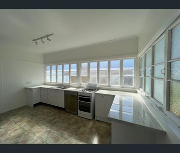 37 Hocking Street, Nambour, Qld 4560 - Photo 5