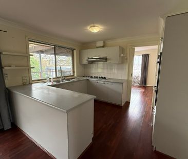 11 Darling Court, Hampton Park VIC - Photo 5
