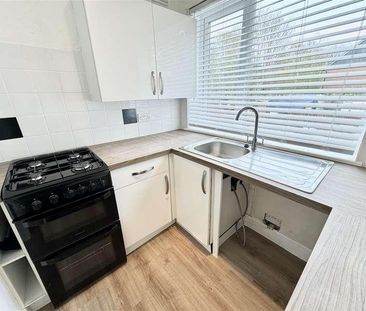Wharfdale Road, Poole, BH12 - Photo 3