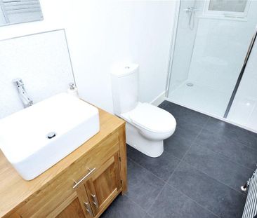 2 bedroom semi-detached house to rent - Photo 5