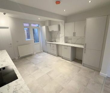 12 Bloomfield Street, Belfast, BT5 5AU - Photo 5