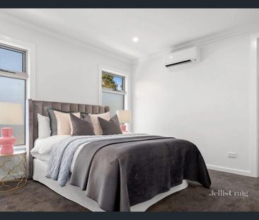 High-End Luxury in Excellent Location - Photo 3