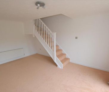 2 bedroom end of terrace house to rent - Photo 1