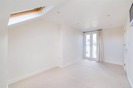 5 bedroom terraced house to rent - Photo 4
