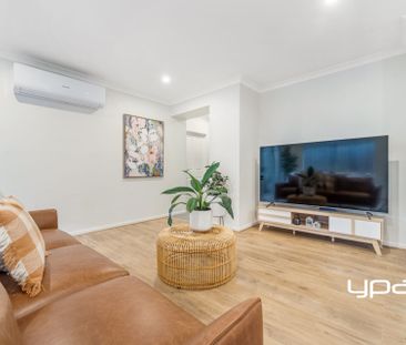 GREAT FAMILY HOME - Photo 2