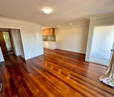 Three Bedroom Unit, New Windsor - Photo 6