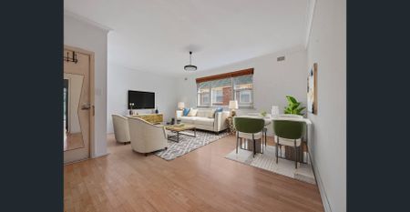 Sunlit Apartment Footsteps to Beach! - Photo 2