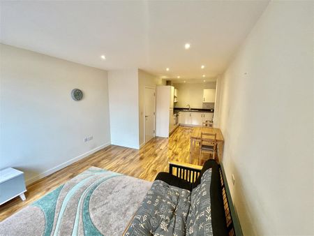 Imperial Drive, Harrow - Photo 5