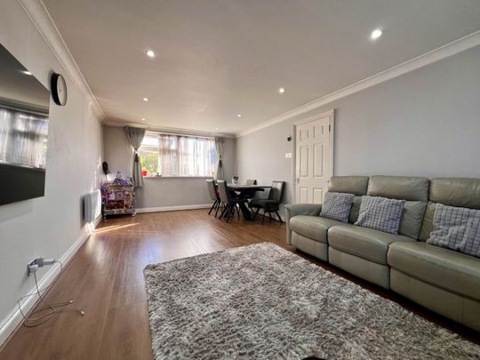 Guide Price £1,850 pcm - Available Now - Unfurnished - Photo 1