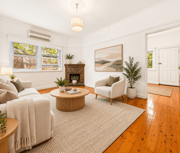 Spacious Two-Bedroom Art Deco Apartment in Stanmore - Photo 1