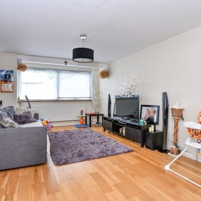Woburn Court, South Woodford, E18, Property for rent - Photo 1