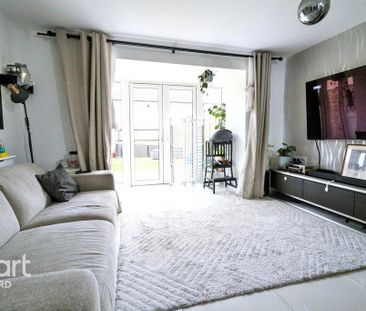 4 bedroom townhouse to rent - Photo 3