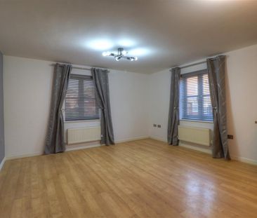2 BED Ground floor flat To rent - Photo 3